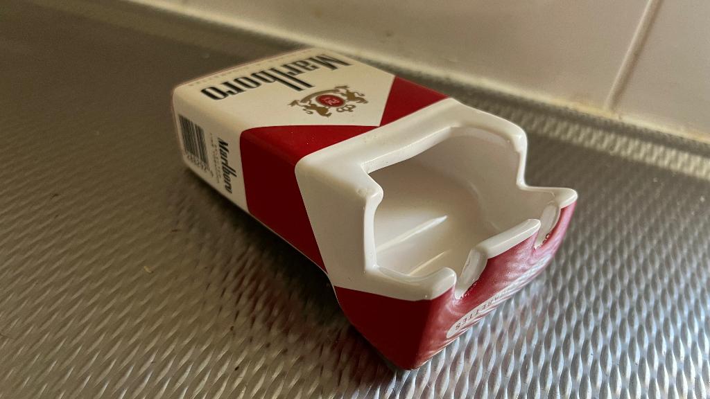 Marlboro asbak keramisch, Ophalen of Verzenden, Nieuw, Asbak
