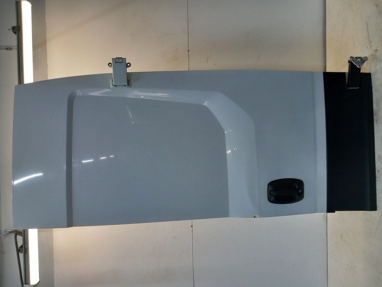 Portier rechtsachter Iveco New Daily, Onderdelen@venauto.nl, Van der Ven Autorecycling B.V., Gebruikt, Ettenseweg 76, 4706 PB Roosendaal, The Netherlands