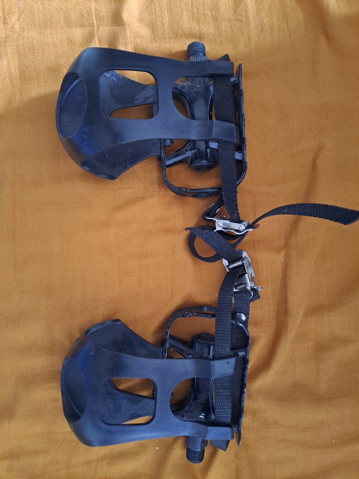 Fietspedalen met toeclips en riempjes, Crankstel of Pedalen, Gebruikt, Onbekend, Kunststof