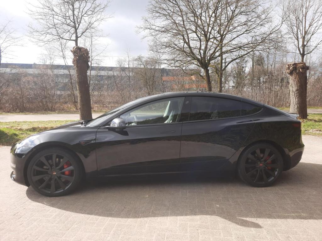 Tesla Model 3 Performance AWD 75 kWh BATTERY BROKEN RIJD WEL, Automaat, 462 pk, Zwart, 1249 min