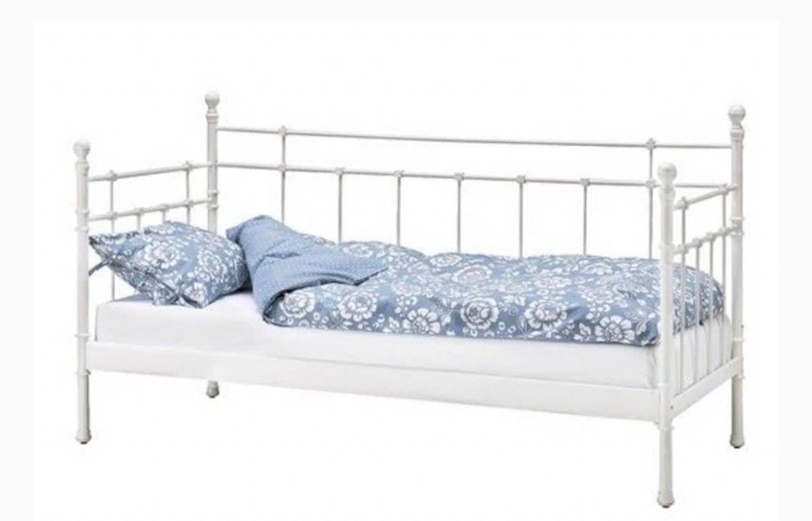 Ikea bed, Ophalen, 85 tot 100 cm, Zo goed als nieuw, Lattenbodem