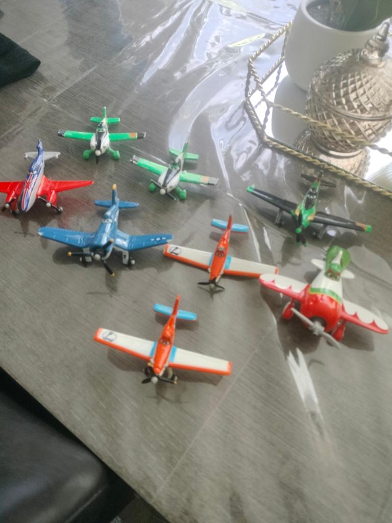 Set van 8 Disney Planes speelgoedvliegtuigjes, Hobby en Vrije tijd, Modelbouw | Vliegtuigen en Helikopters, Gebruikt, Groter dan 1:72