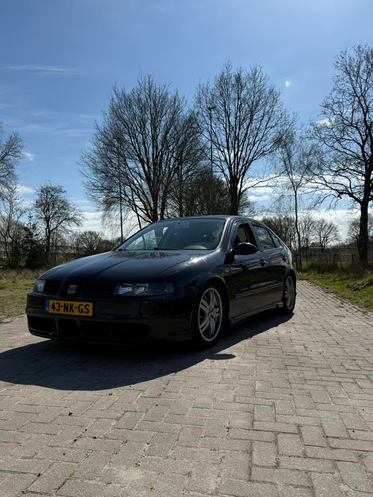 Seat Leon 1.8 20VT 132KW 2003 Zwart, Voorwielaandrijving, 4 cilinders, 1264 kg, Zwart