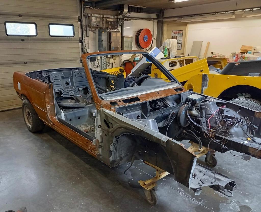 BMW E30 Cabrio - Kale kast, Ophalen, Gebruikt, Achterklep, BMW