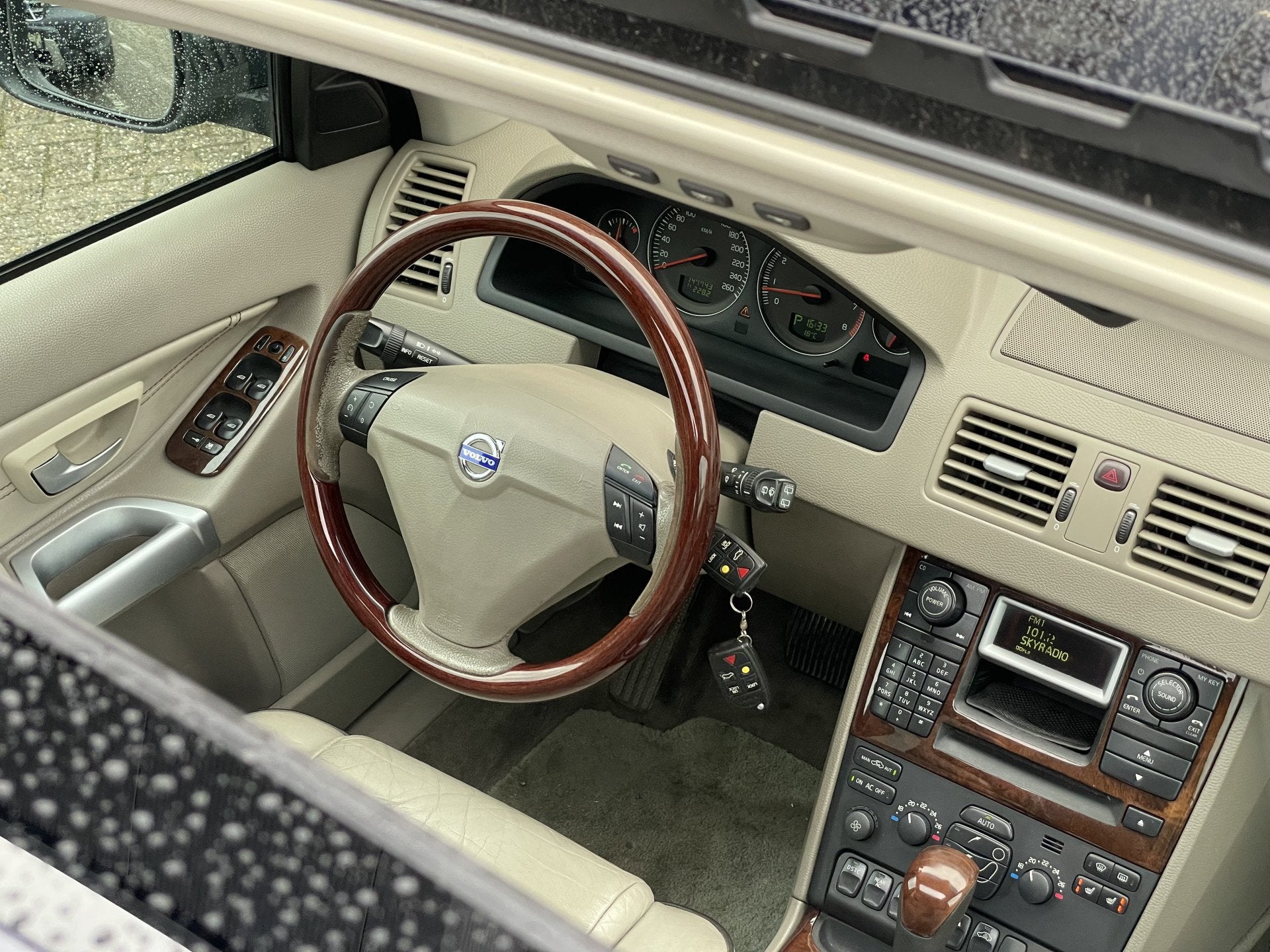Volvo XC90 2.5T AWD Executive Youngtimer l Schuifdak l 7P l, Auto's, Gebruikt, Beige, 1991 kg, Blauw