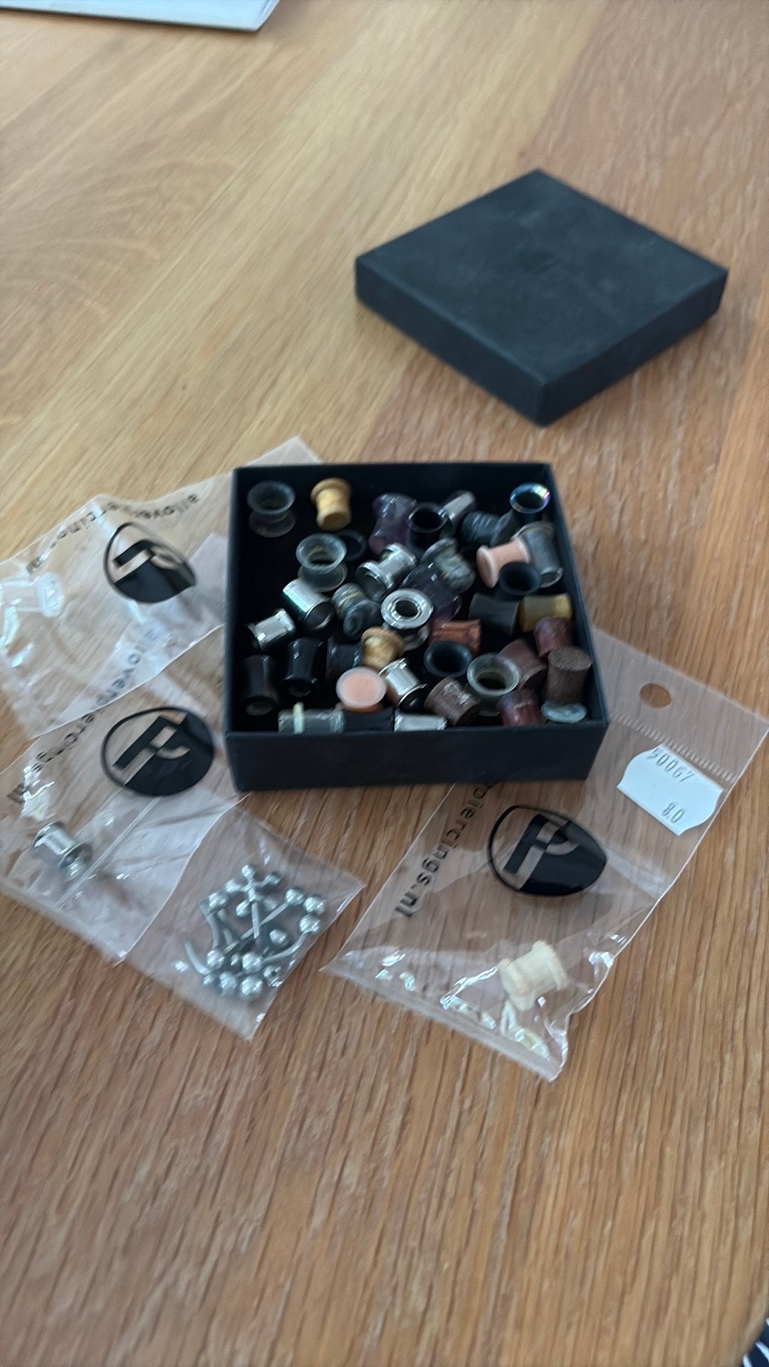 Piercings plus tunnels, Ophalen of Verzenden, Zo goed als nieuw, Overige materialen, Overige merken