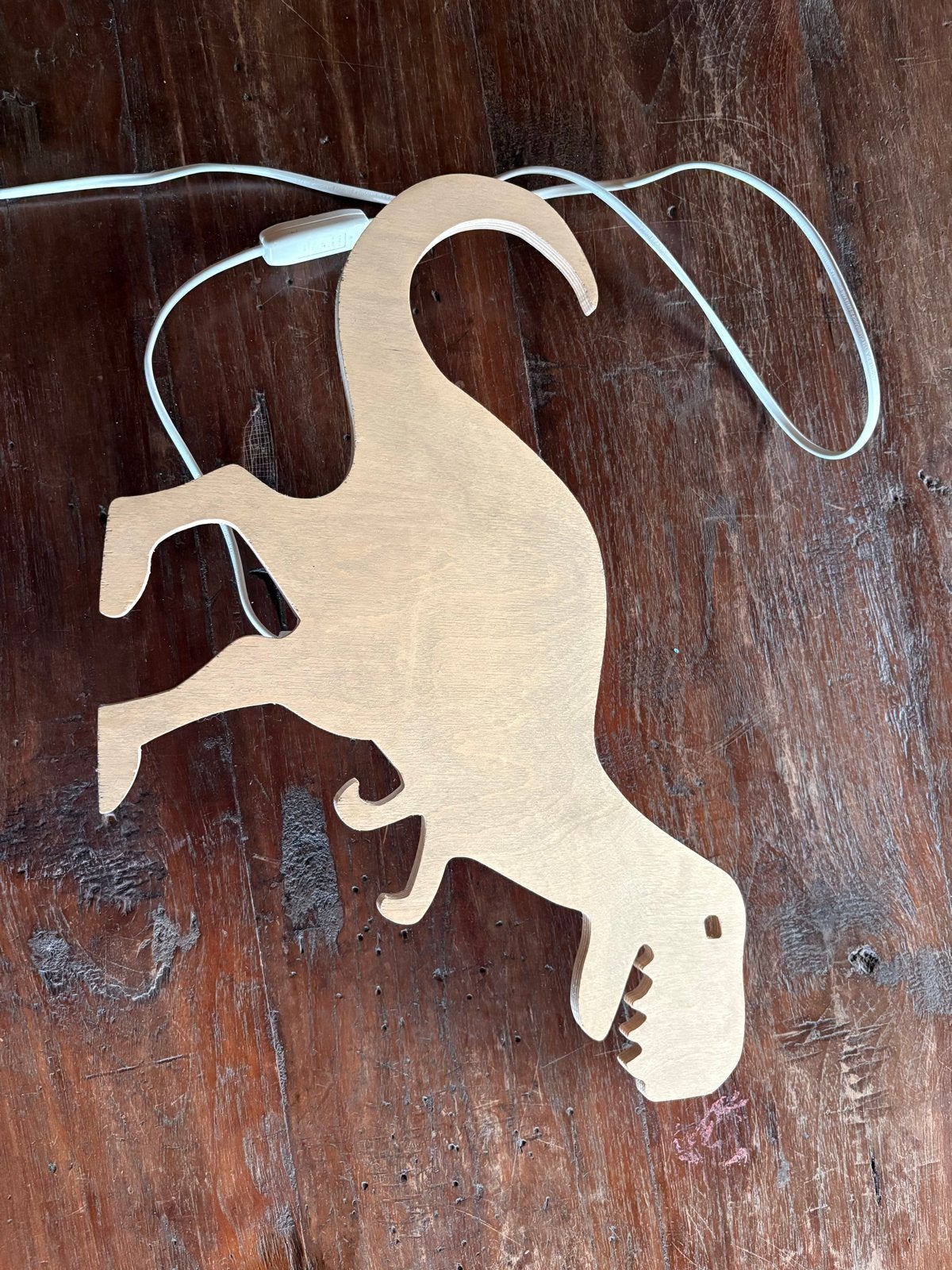 Dino lamp - Houten T-Rex lamp voor kinderkamer, Kinderen en Baby's, Overige merken, Bruin, Ophalen of Verzenden, Zo goed als nieuw