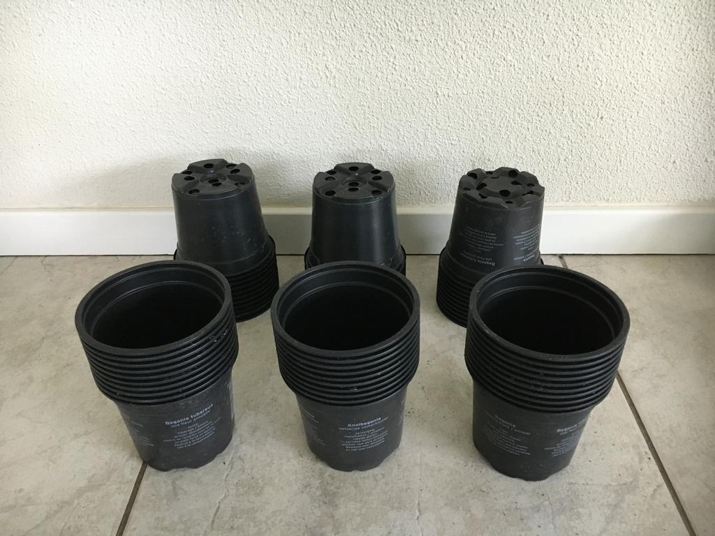 stekpotten plantenpotten bloempot 60st diam 10xH9 kunststof, Kunststof, Rond, Ophalen of Verzenden, Zo goed als nieuw