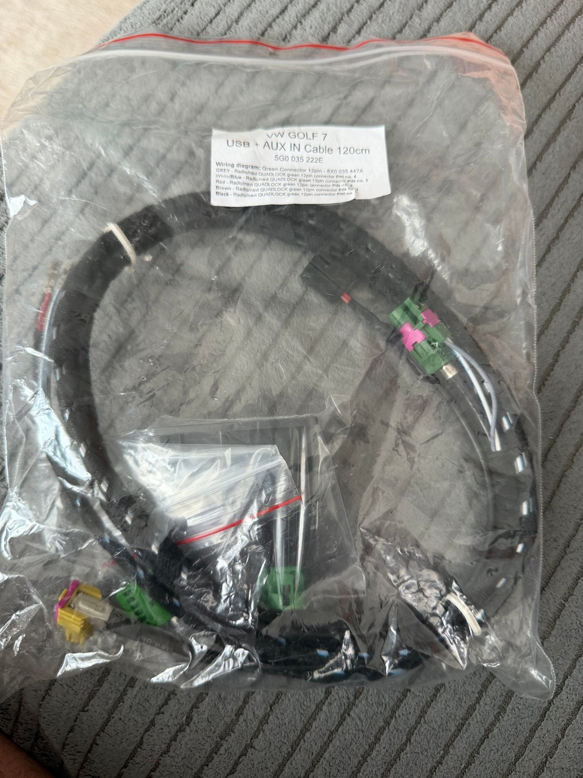 USB + AUX IN Kabel 120cm voor VW Golf 7 (5G0 035 222E), Ophalen, Nieuw, Volkswagen