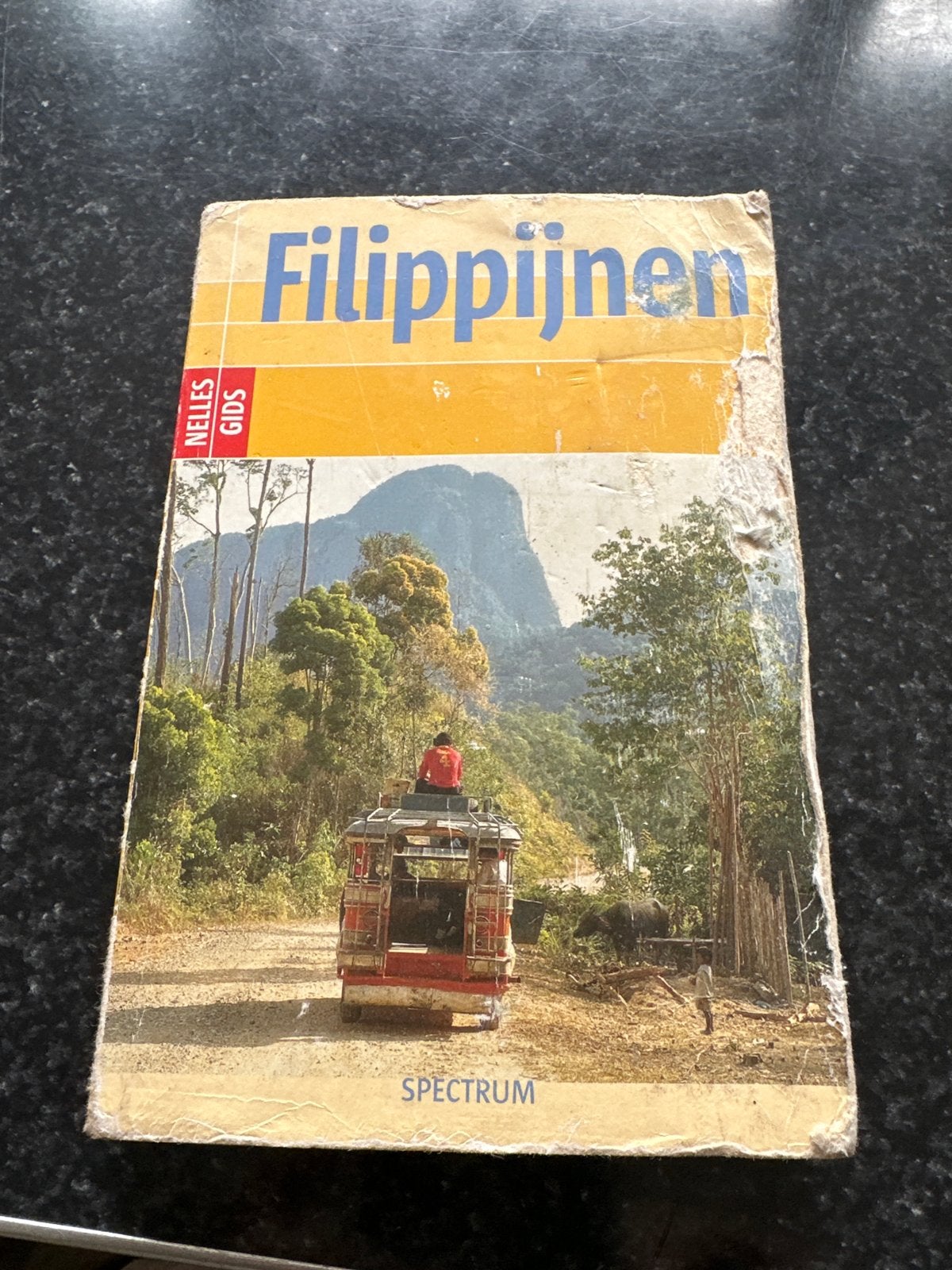 Nelles Gids Filipijnen - Reisgids Spectrum, Ophalen of Verzenden, Reisgids of -boek, Azië, Gelezen