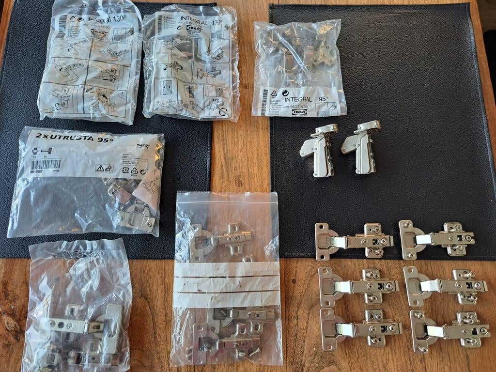 22 scharnieren Ikea Utrusta Integral Komplement keuken kast, Ophalen of Verzenden, Nieuw, Scharnier