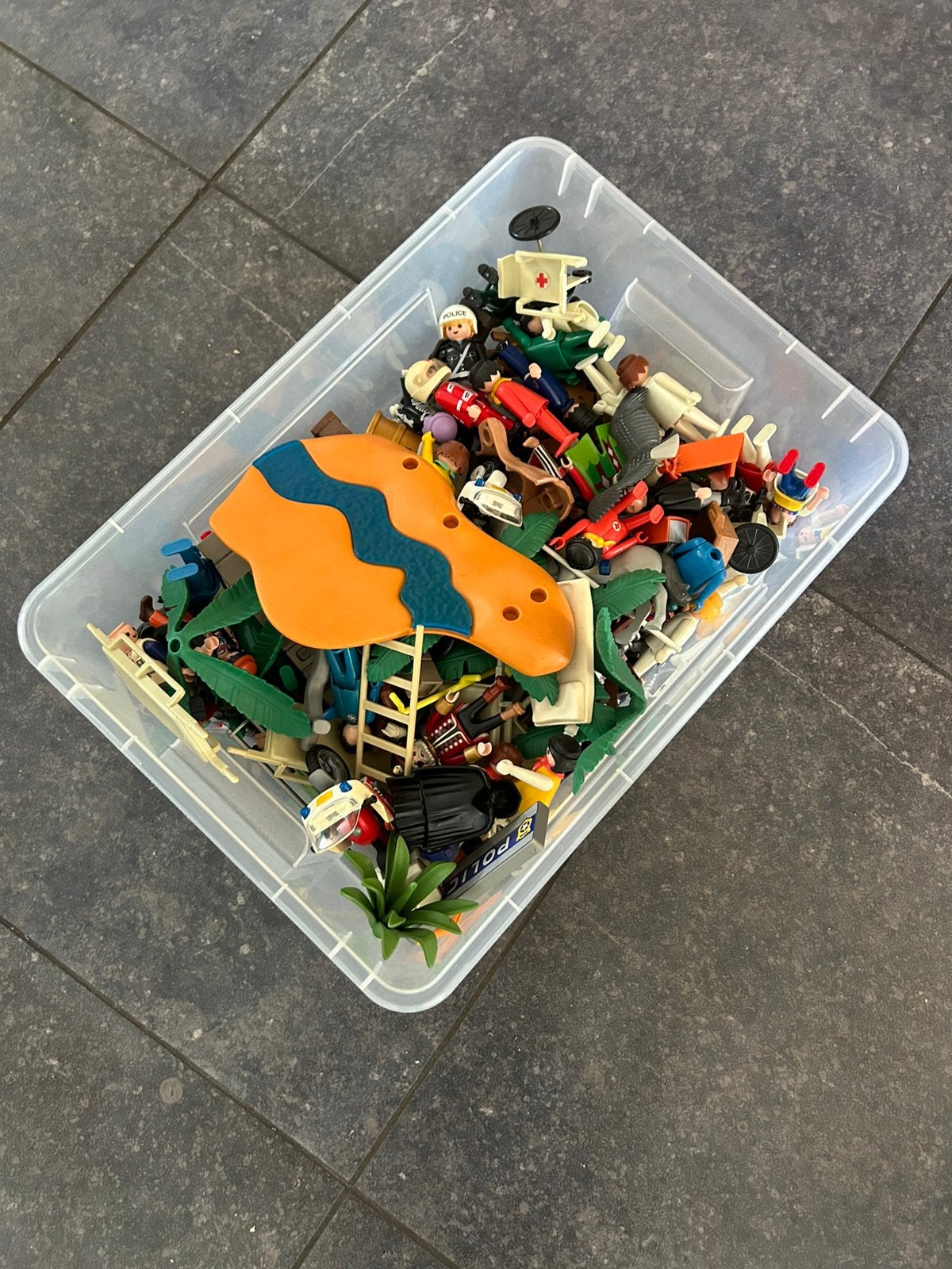 Play mobil partij, accessoires, poppertjes, schip, schatkist, Verzamelen, Stripfiguren, Ophalen of Verzenden, Zo goed als nieuw