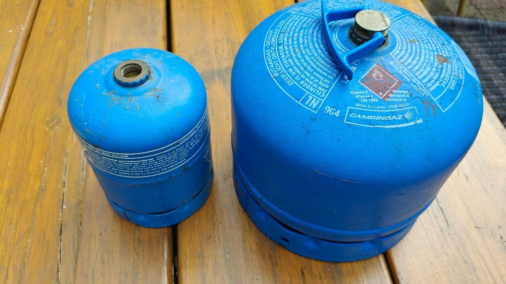 Twee tankjes Campinggaz, Caravans en Kamperen, Kampeeraccessoires, Ophalen, Gebruikt