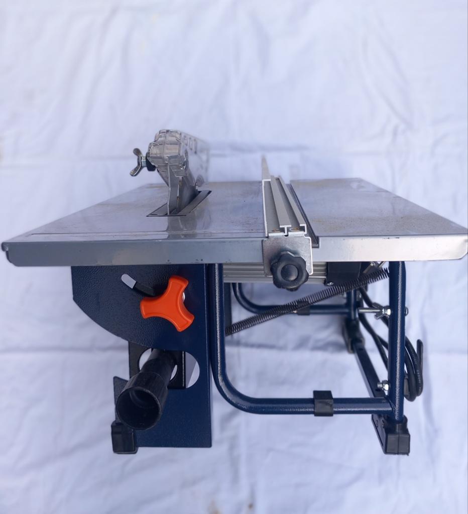 FERM zaagtafel in perfecte staat., Doe-het-zelf en Verbouw, Ophalen of Verzenden, 1200 watt of meer, Cirkelzaag, 30 tot 70 mm