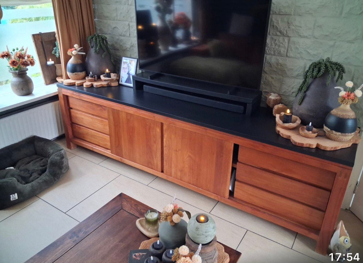Tv kast lengte  250 breedte 54 hoogte 70