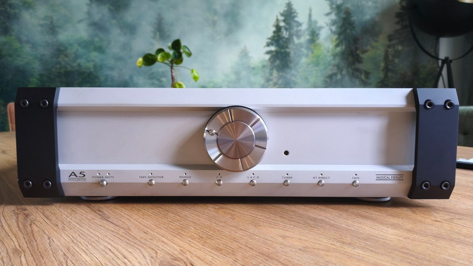 Musical Fidelity A5 Versterker - Frank the Tank, Zo goed als nieuw, 120 watt of meer, Stereo, Ophalen