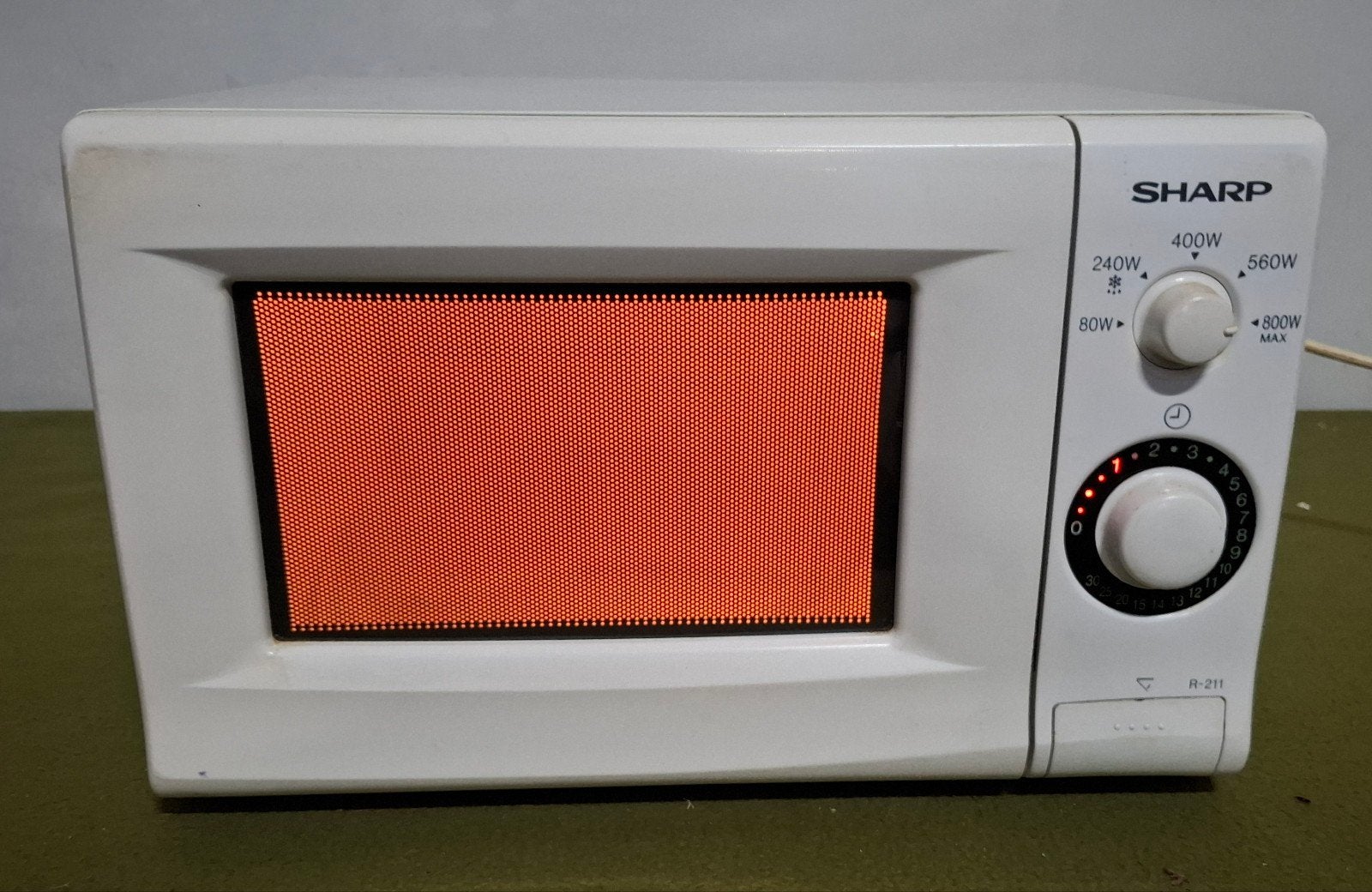 Sharp R-211(W) magnetron, Ophalen, Gebruikt, Minder dan 45 cm, Hete lucht
