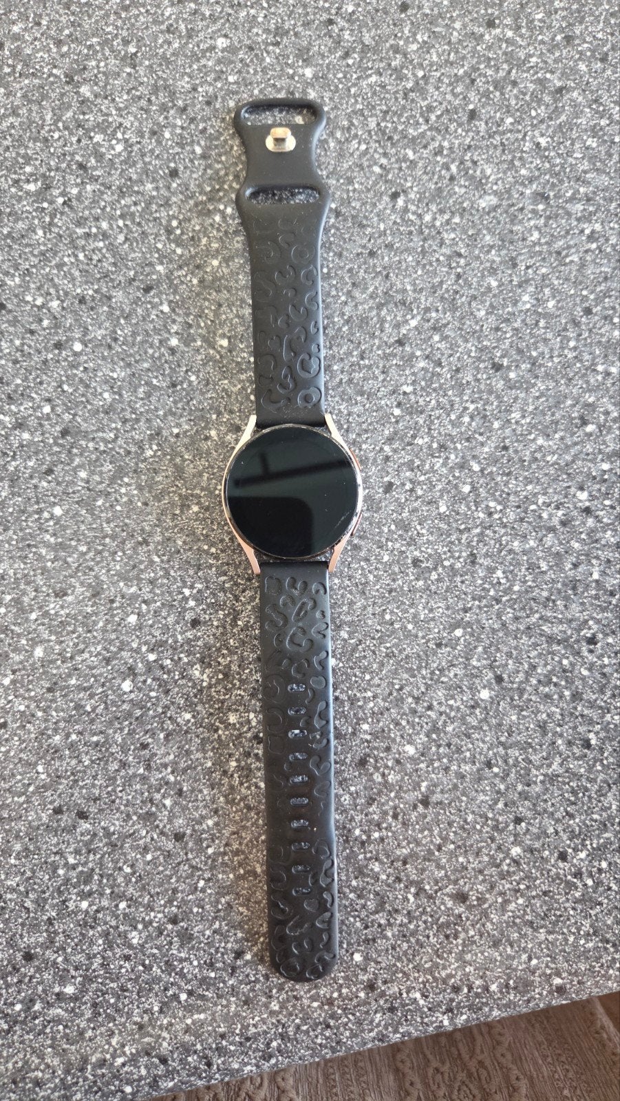 Samsung Galaxy Watch 4 + Bandjes, Ophalen, Zo goed als nieuw, Zwart, Android