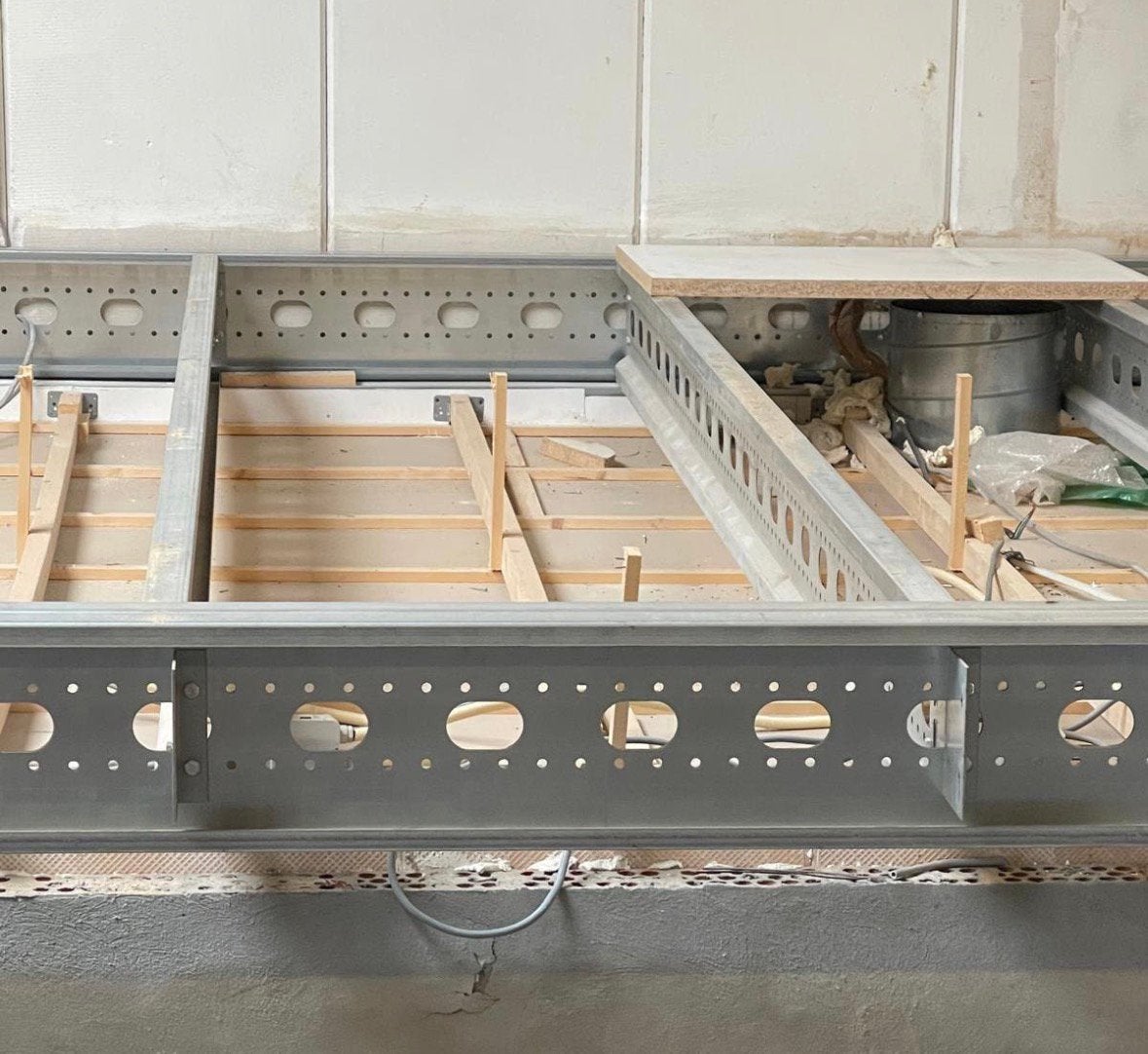 175m2 entresolvloer, 450kg/m2 verdiepingsvloer, entresol, Ophalen, Beton, Klinkers