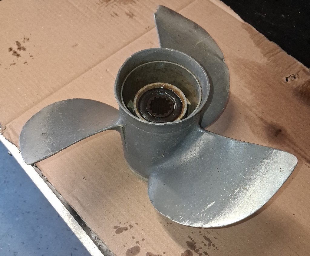 Propeller Honda 40 / 50, gebruikt met puntje eraf, Ophalen of Verzenden, Gebruikt, Motor en Techniek, Zeilboot of Motorboot