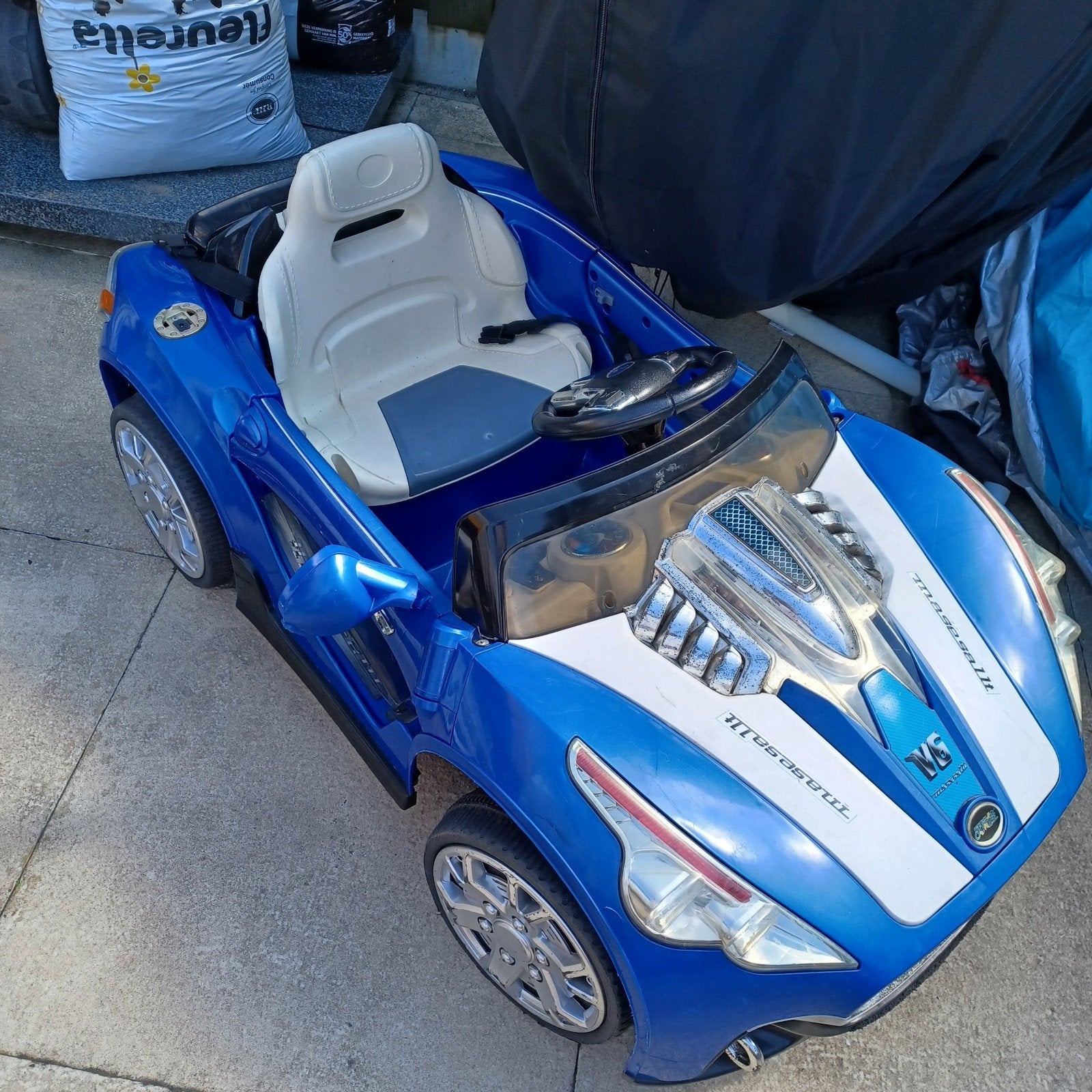 Massarati electrische kinderauto 30€, Mercedes 15€, Kinderen en Baby's, Speelgoed | Buiten | Accuvoertuigen, Ophalen, Gebruikt