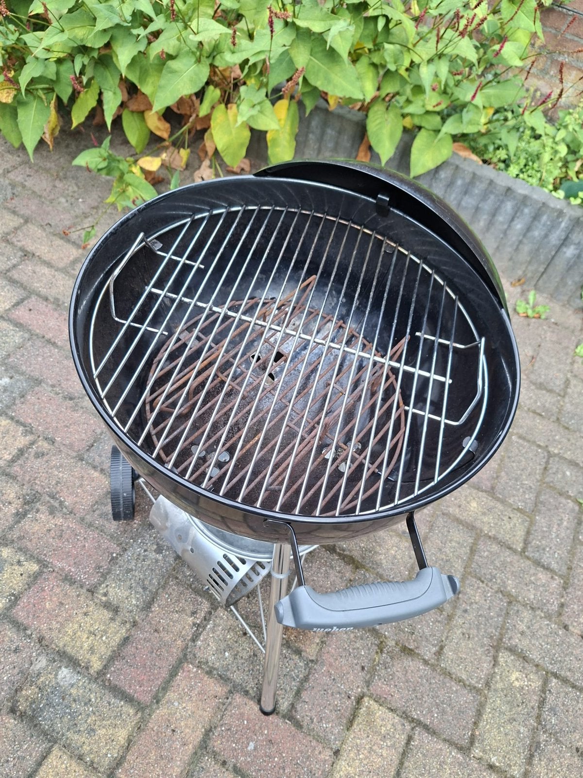 Weber BBQ 47cm, Tuin en Terras, Houtskoolbarbecues, Ophalen, Zo goed als nieuw