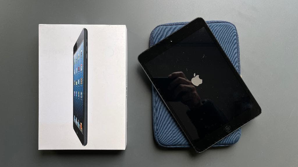 Apple iPad Mini 2 - Complete Set (Perfect Conditie), Computers en Software, Apple iPads, Zwart, 8 inch, Ophalen of Verzenden, Zo goed als nieuw