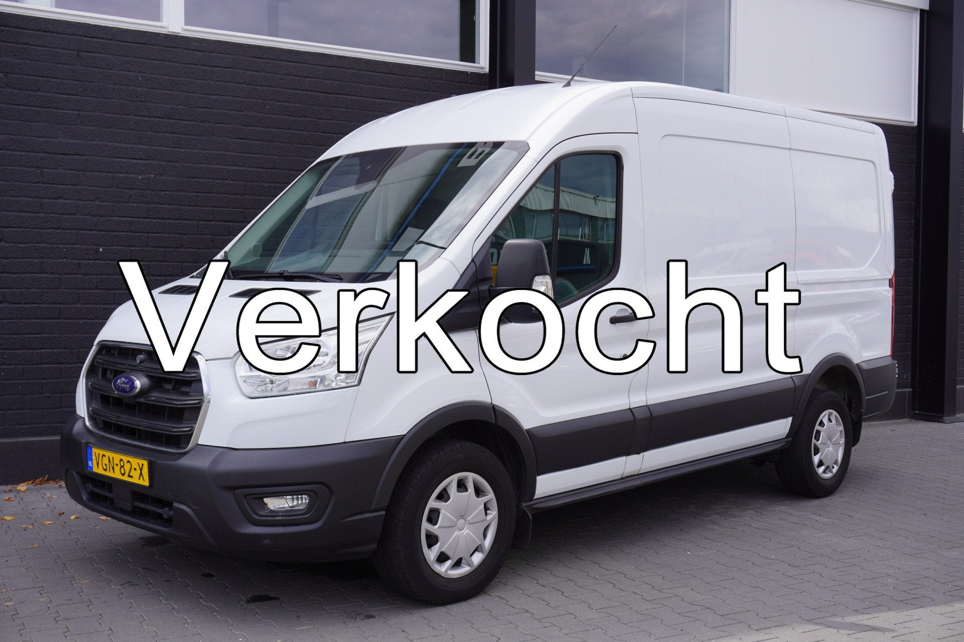 Ford Transit 2.0 TDCI L2H2 EURO 6 - Airco - Navi - Cruise -, Auto's, Voorwielaandrijving, Stof, 4 cilinders, Wit