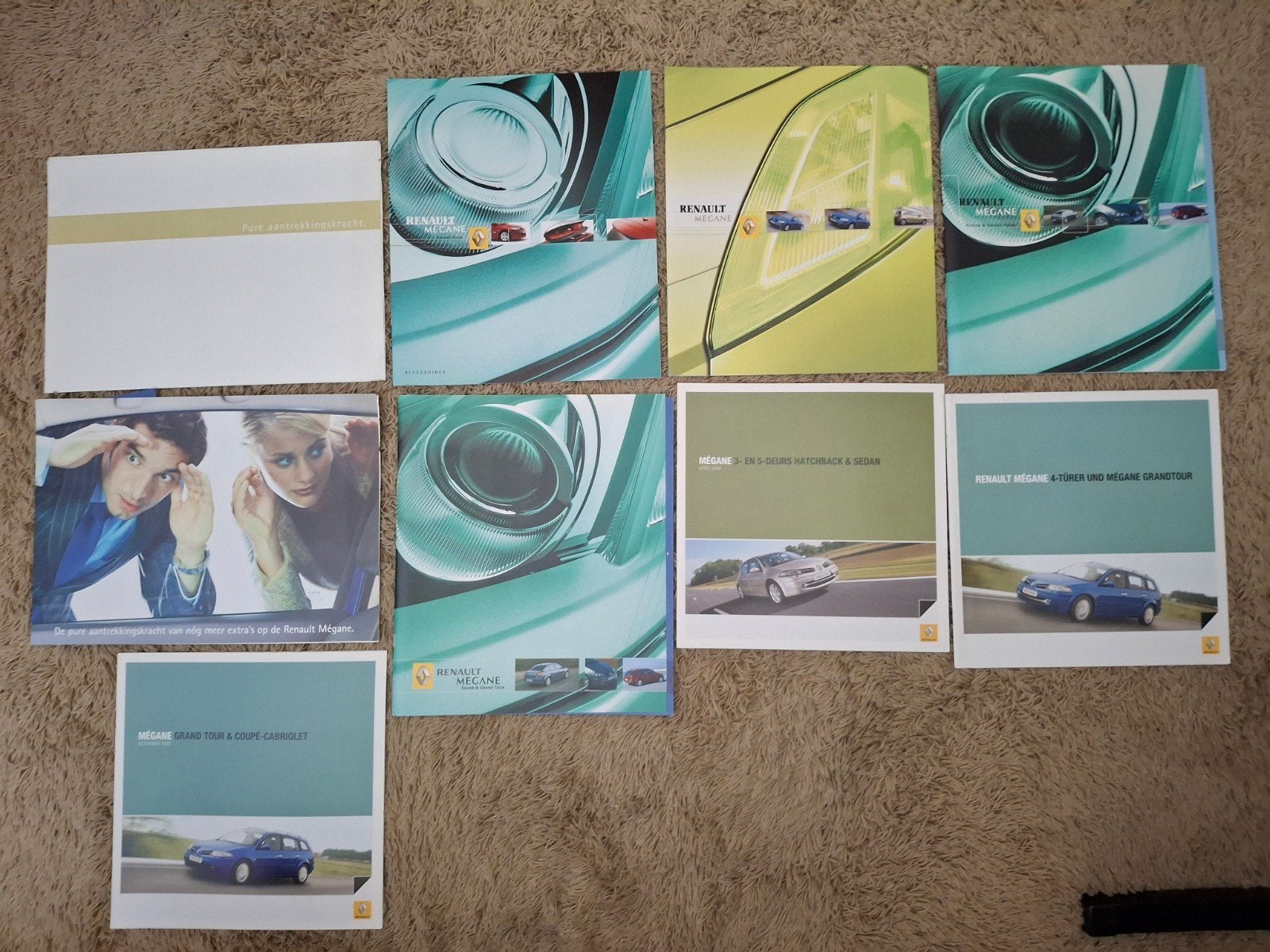 lot autofolders Renault Megane 2e generatie, Boeken, Auto's | Folders en Tijdschriften, Verzenden, Renault