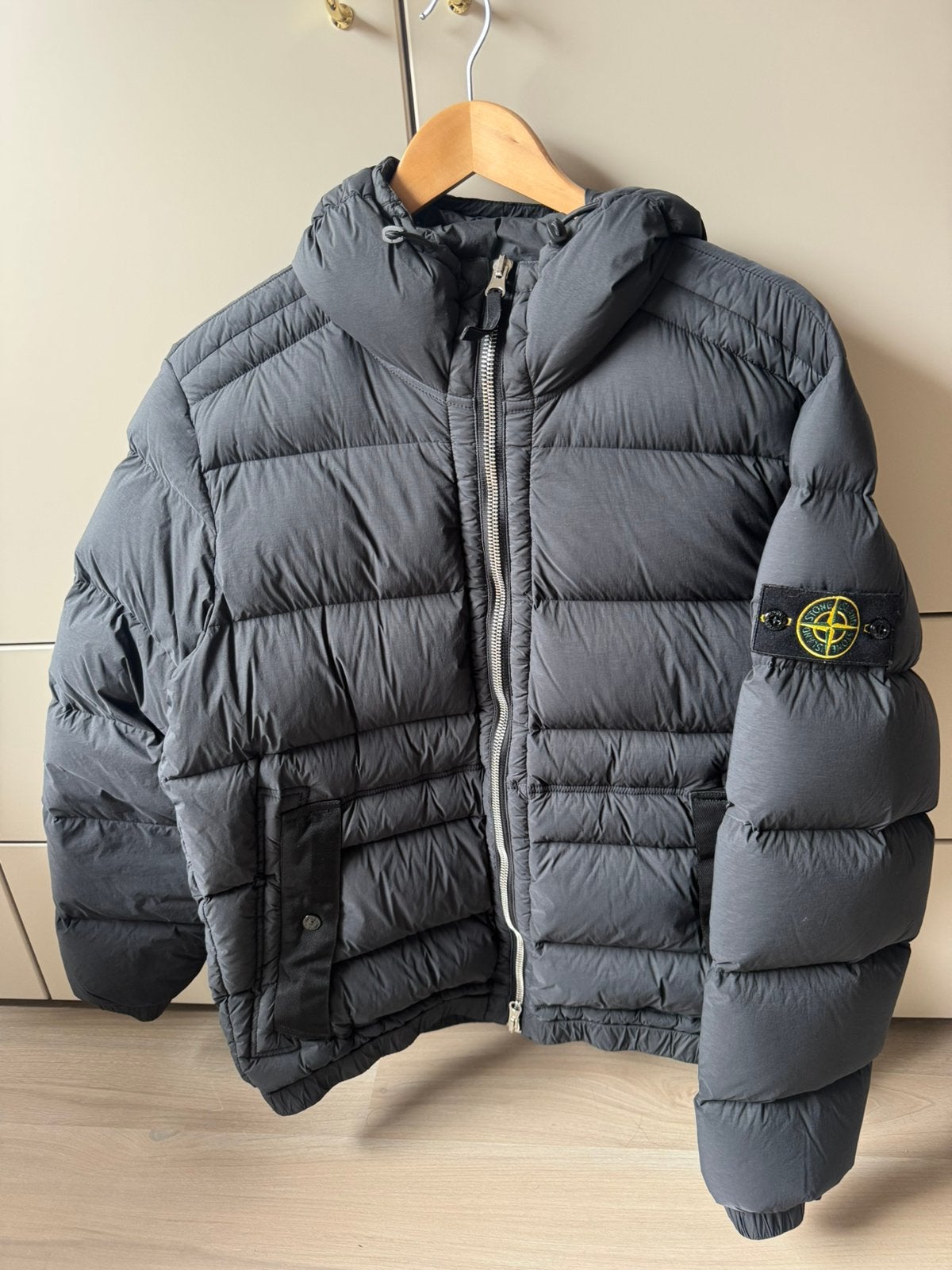 Stone Island winterjas L, Ophalen, Zo goed als nieuw, Zwart