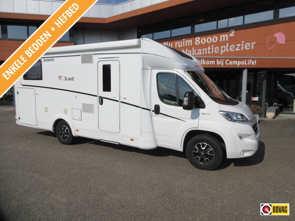 Dethleffs Just 90 7052 EB 90Years, Caravans en Kamperen, Campers, Fiat, Hordeur, L-zit, Half-integraal