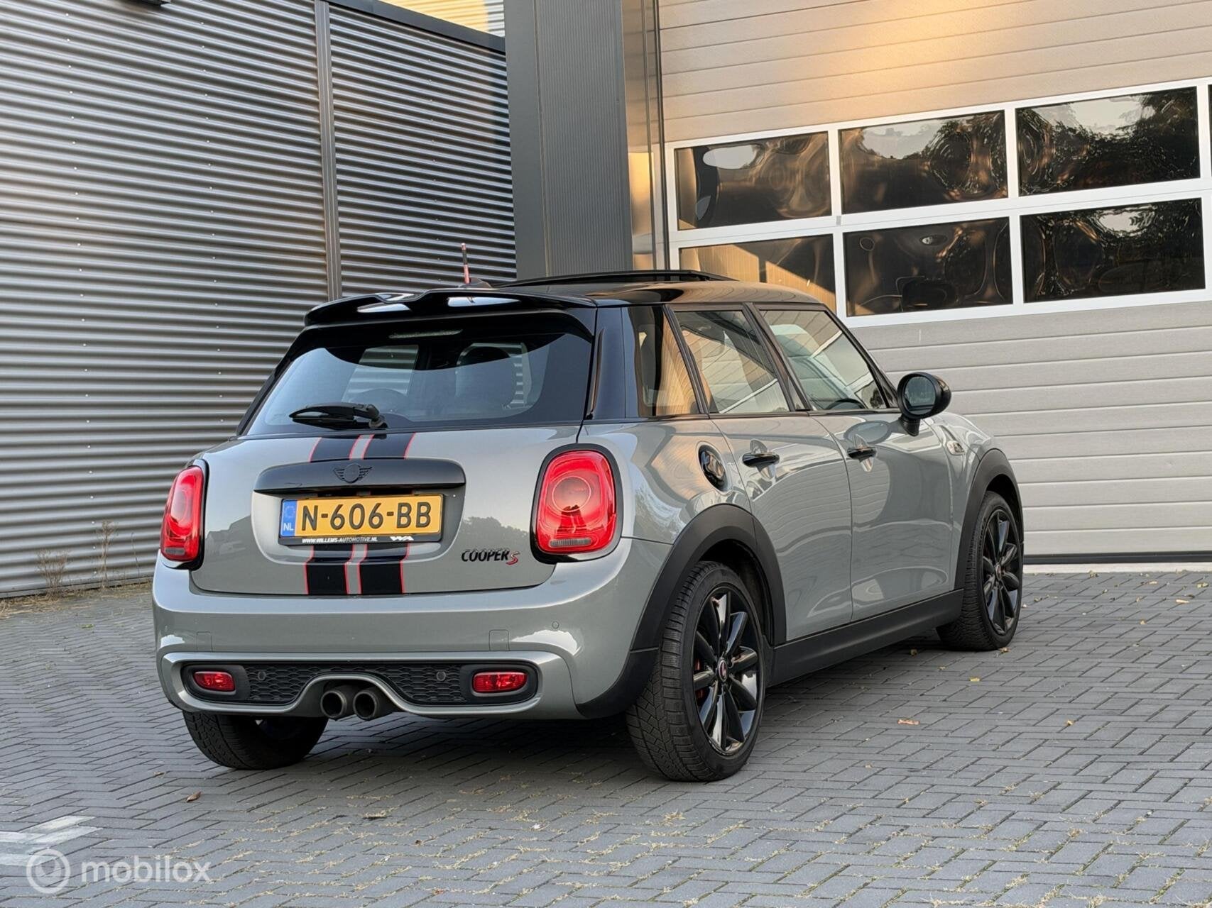 Mini 2.0 Cooper S Automaat-Pano-ACC-Harman Kardon-Led, Auto's, 1998 cc, Leder en Stof, Bedrijf, Cooper S