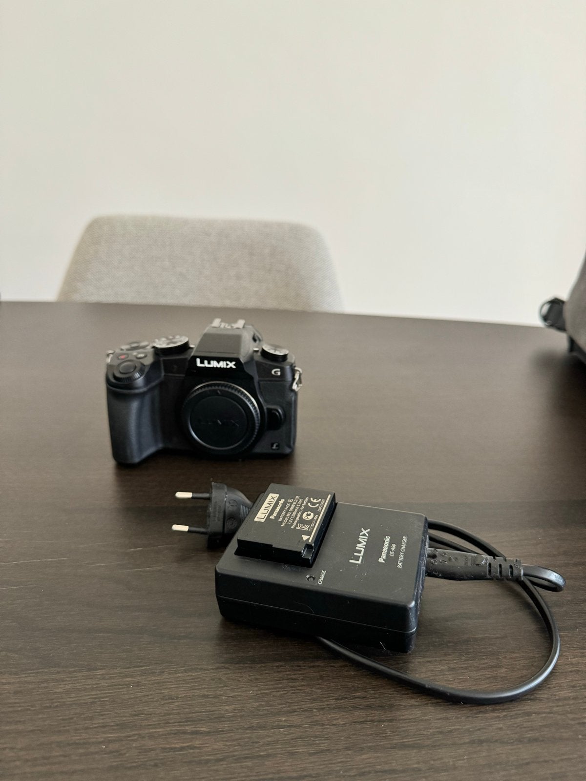 Panasonic Lumix G systeemcamera met oplader, Ophalen, Panasonic, Oplader, Kantelbaar/draaibaar scherm