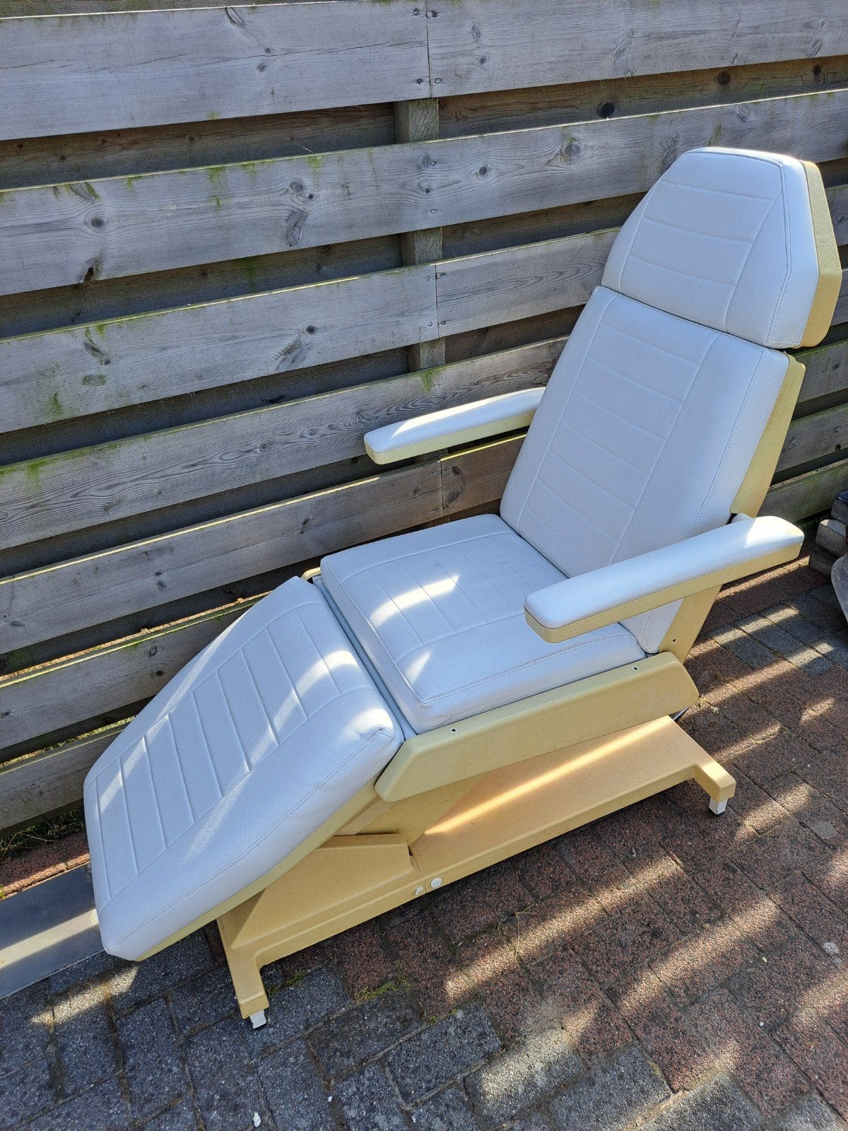 behandelstoel schoonheidsspecialiste/pedicure, Ophalen