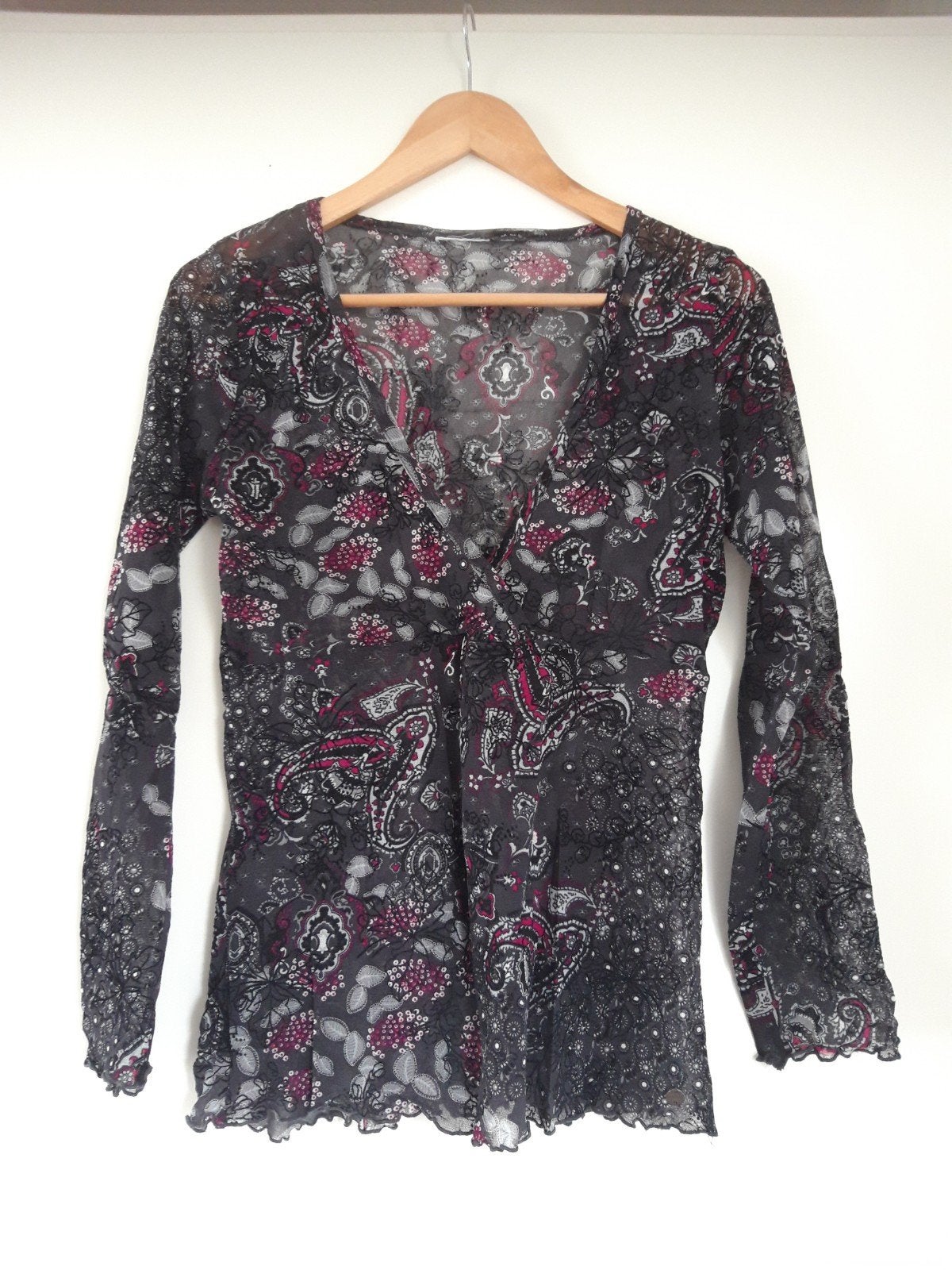 Mooie grijs met fuchsia roze top van Street One mt. L €5,-, Ophalen of Verzenden, Zo goed als nieuw, Lange mouw, Grijs