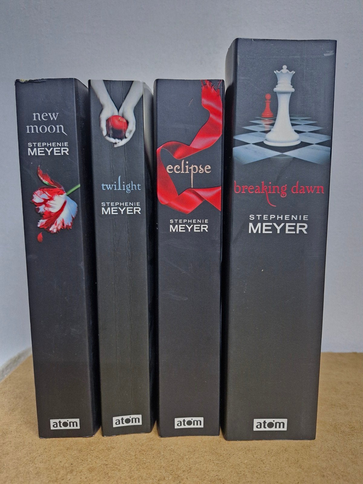 Vier Engelstalige boeken van Stephenie Meyer, Ophalen of Verzenden, Zo goed als nieuw
