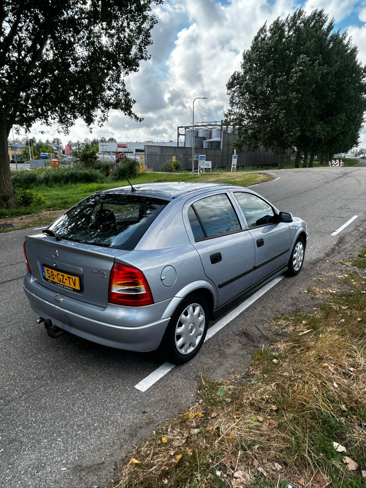 Opel Astra 1.6 8V 5D 2001 Grijs ,, Voorwielaandrijving, 1063 kg, 4 cilinders, Bluetooth