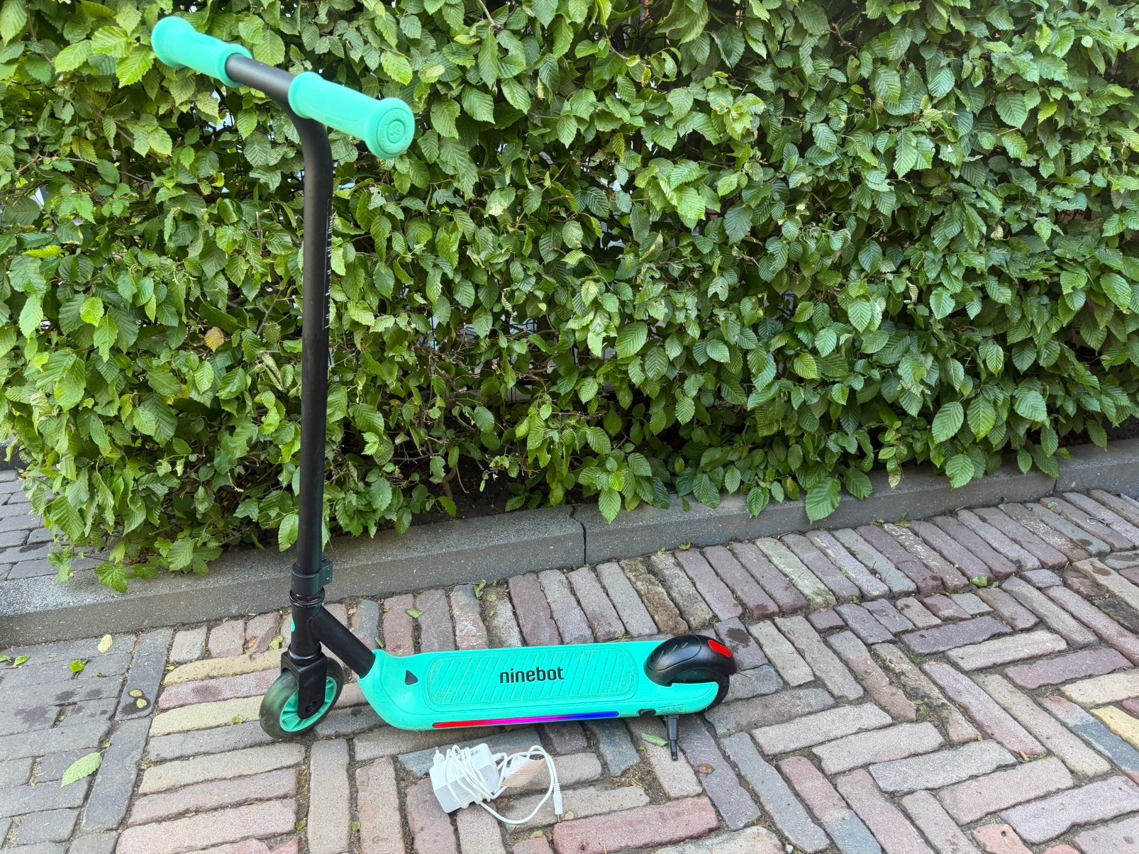 Elektrische kinder step, Ophalen, Zo goed als nieuw, Elektrische step (E-scooter)