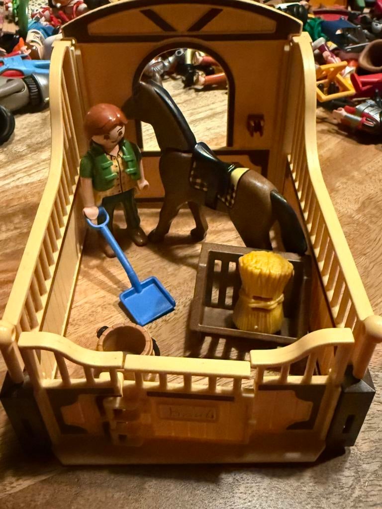Playmobil Shire met stal 5108, Ophalen of Verzenden, Zo goed als nieuw