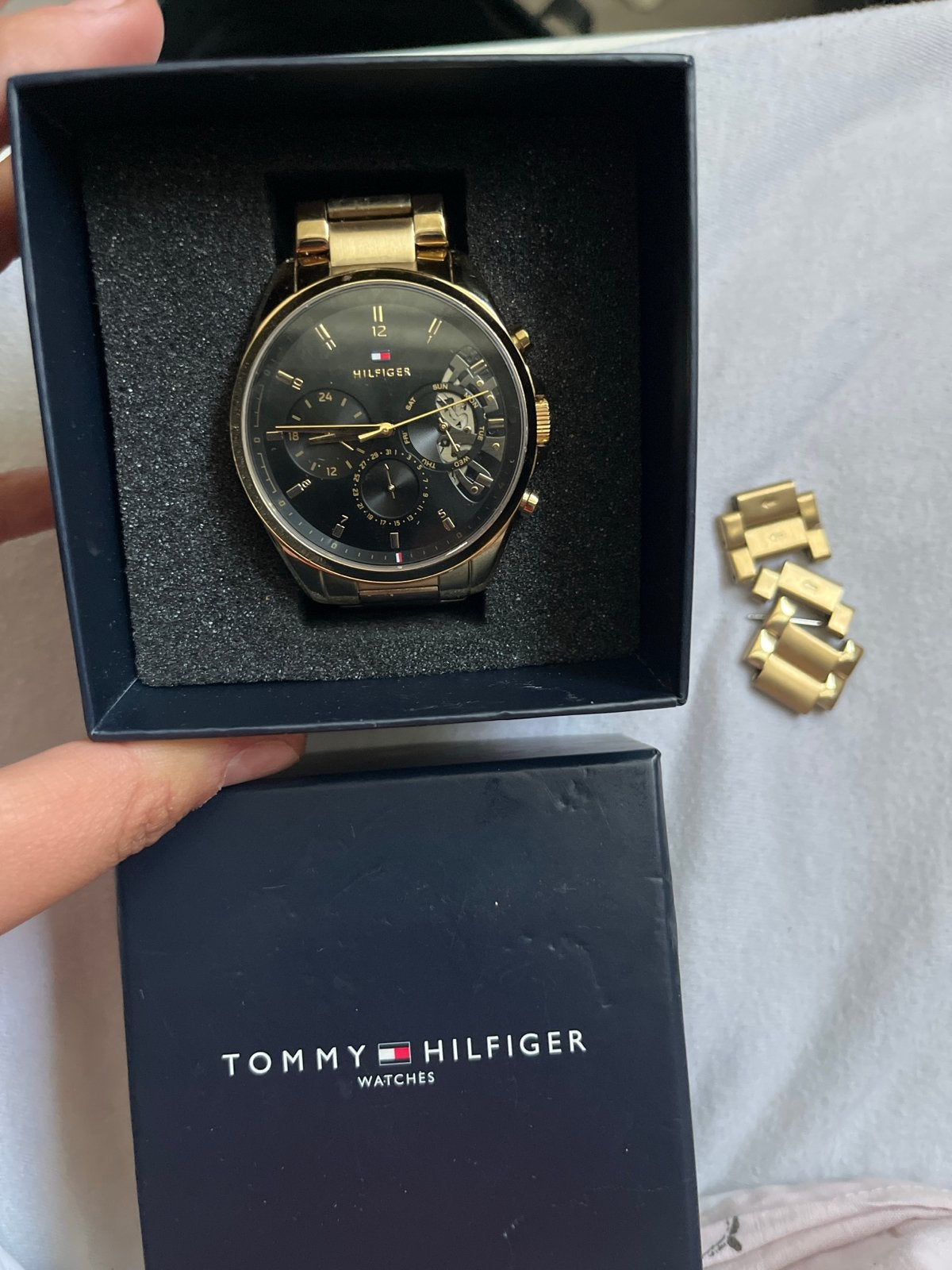 Tommy Hilfiger Herenhorloge Goudkleurig - Zo goed als nieuw, Overige merken, Staal, Verzenden, Polshorloge