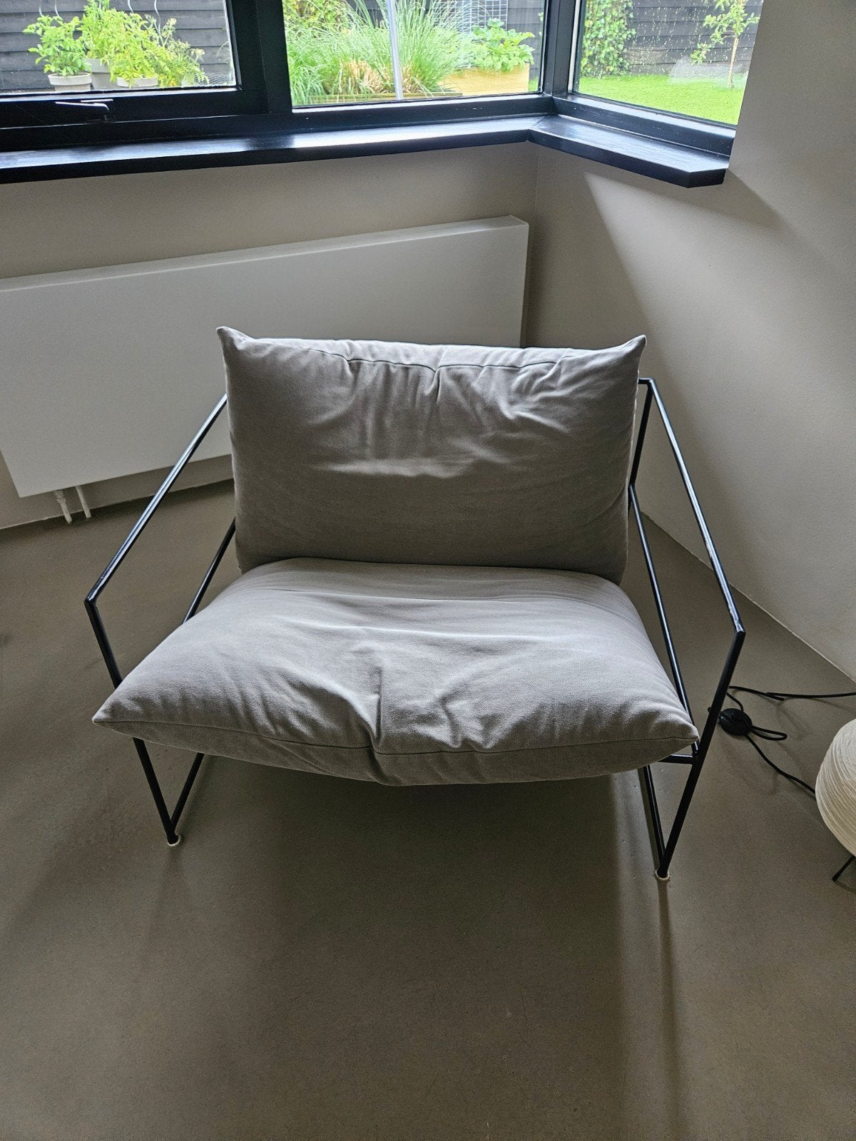 Comfortabele stoel met metalen frame en wasbare hoes, Huis en Inrichting, Stoelen, Ophalen of Verzenden, Zo goed als nieuw, Stof