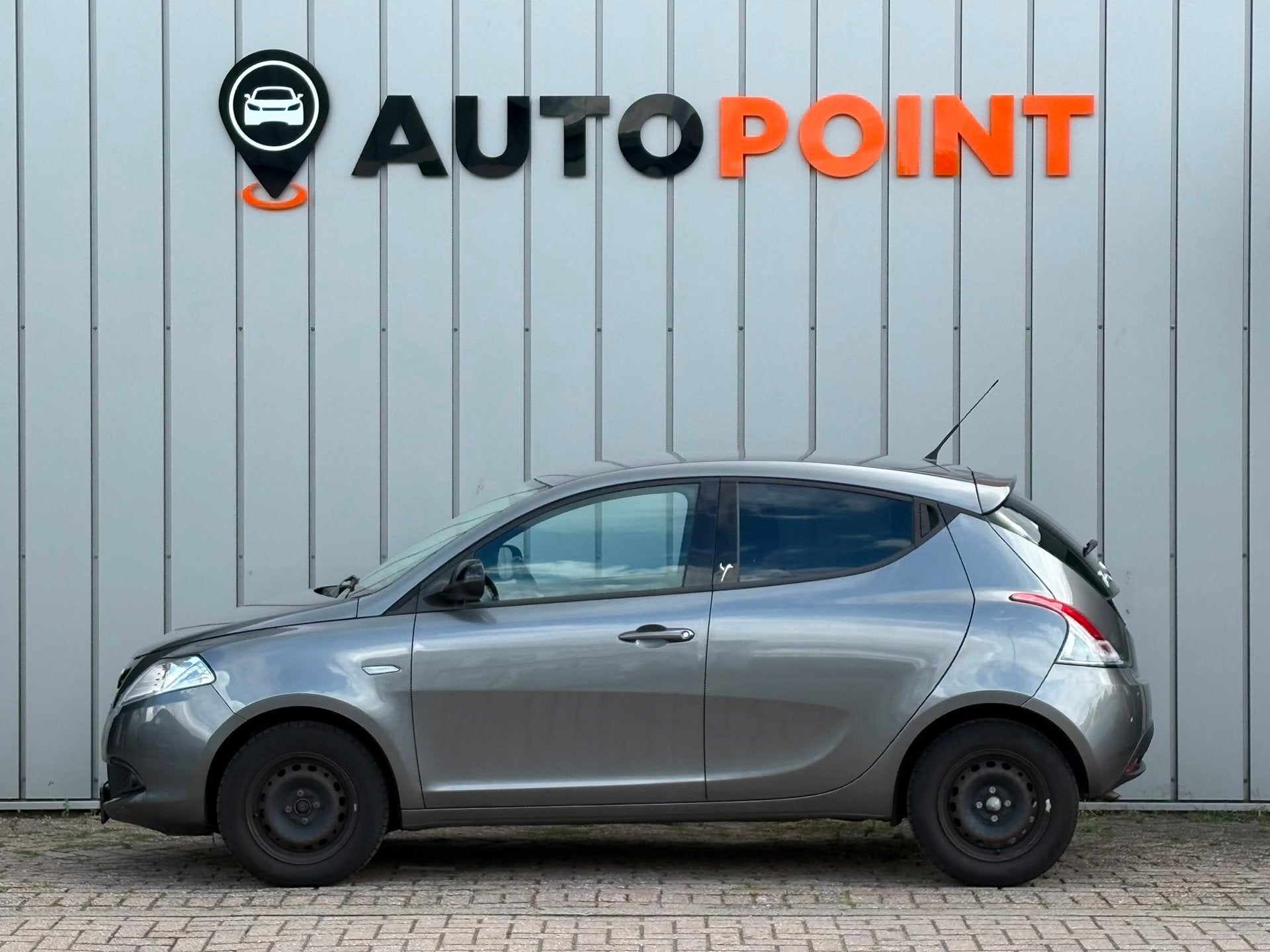 Lancia Ypsilon 0.9 TwinAir Elefantino Plus ORG NL NAP|AUTOMA, Auto's, Lancia, Stof, Bedrijf, 26 km/l, Blauw