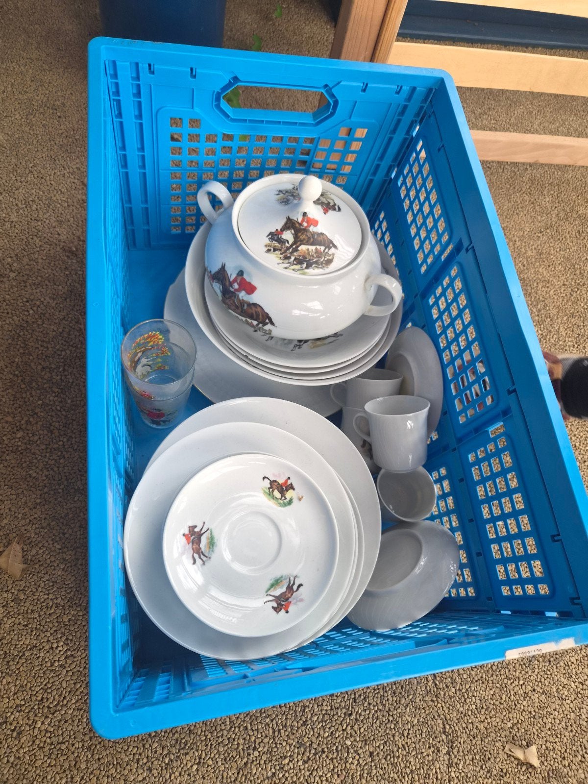 Servies Retsch & Co Bavaria met jachttaferelen, Antiek en Kunst, Ophalen