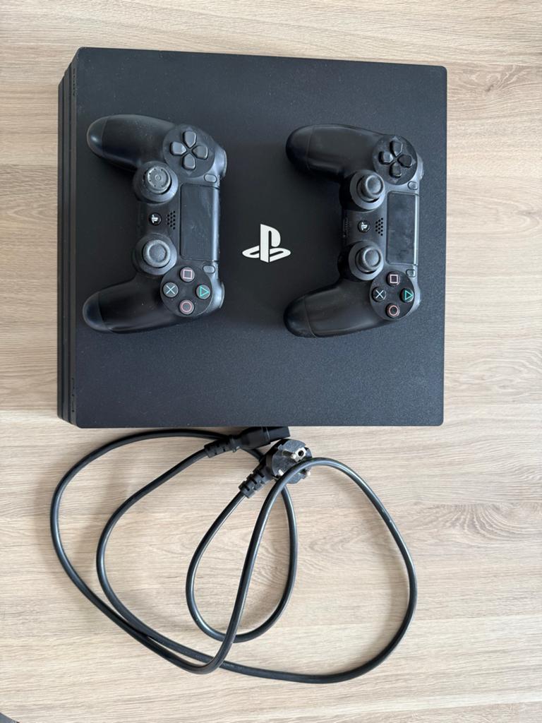 PlayStation 4 Pro met 2 controllers, Ophalen, Gebruikt, Met 2 controllers, 1 TB