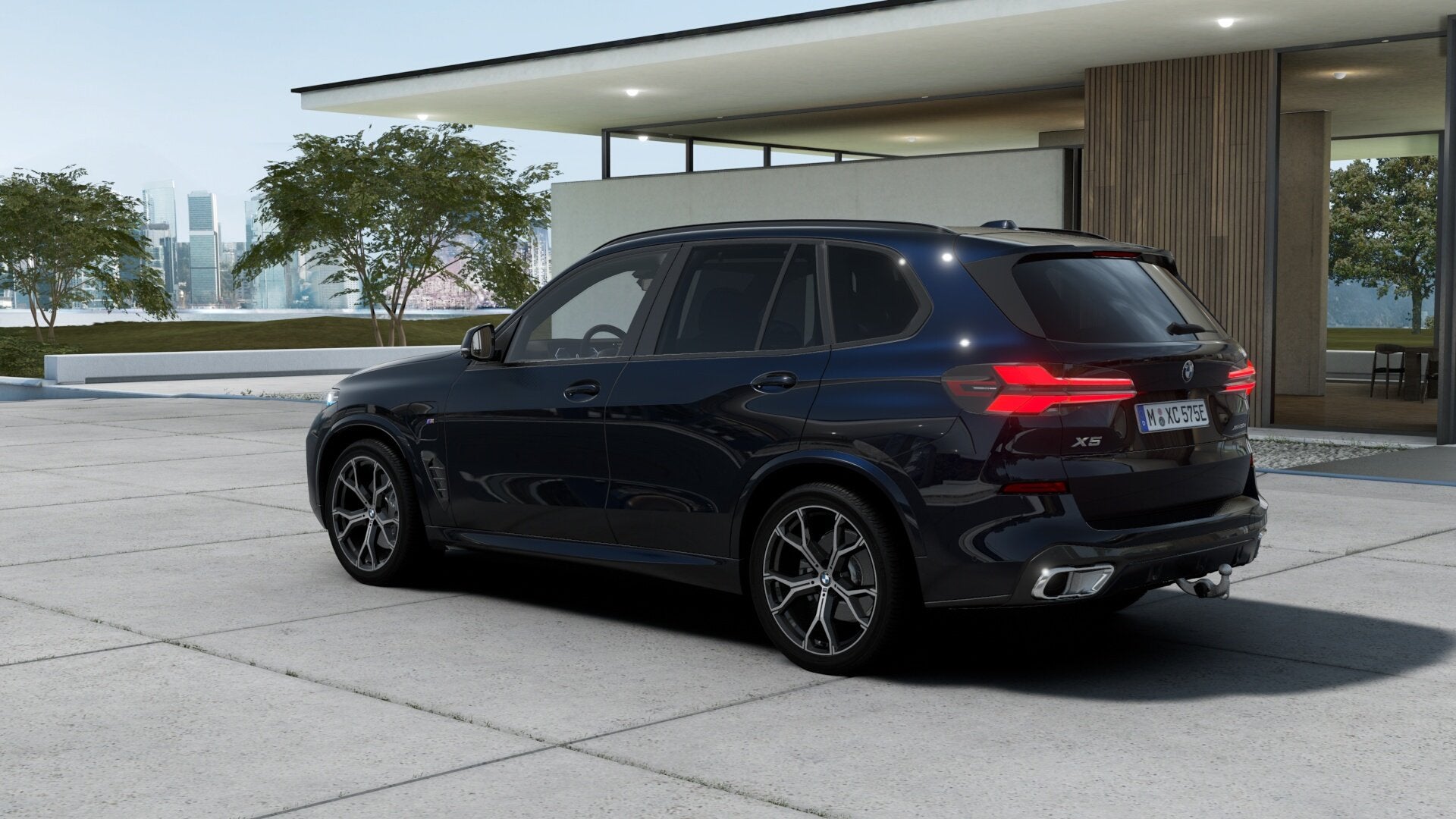 BMW X5 xDrive50e M Sport Automaat / Panoramadak / Trekhaak /, Auto's, Automaat, 2395 kg, Zwart, Leder