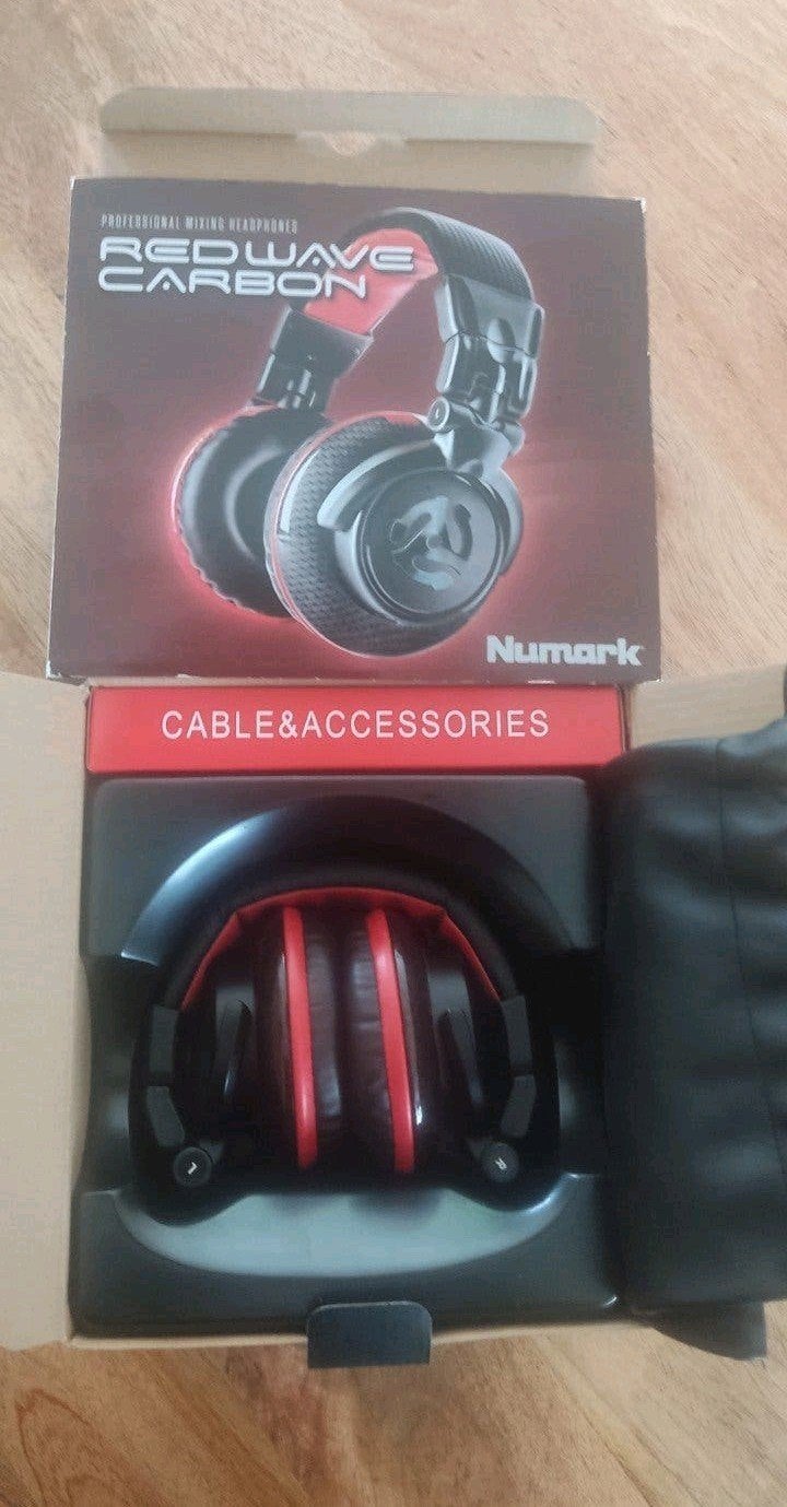 Numark Red Wave Carbon koptelefoon - Zo goed als nieuw, Overige merken, Verstelbaar, Ophalen of Verzenden, Zo goed als nieuw