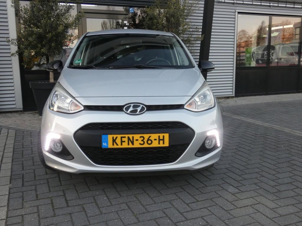Hyundai I10 1.0i i-Motion Premium Airco | Eleck pakket, Auto's, Voorwielaandrijving, Euro 5, Stof, Gebruikt
