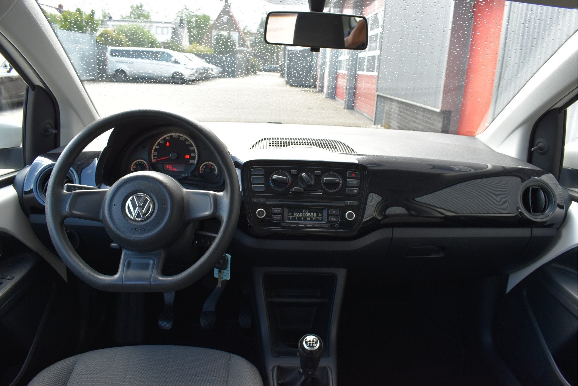Volkswagen up! 1.0 move up! BlueMotion 5-drs, Airco, Auto's, Volkswagen, Voorwielaandrijving, Euro 5, Stof, Gebruikt
