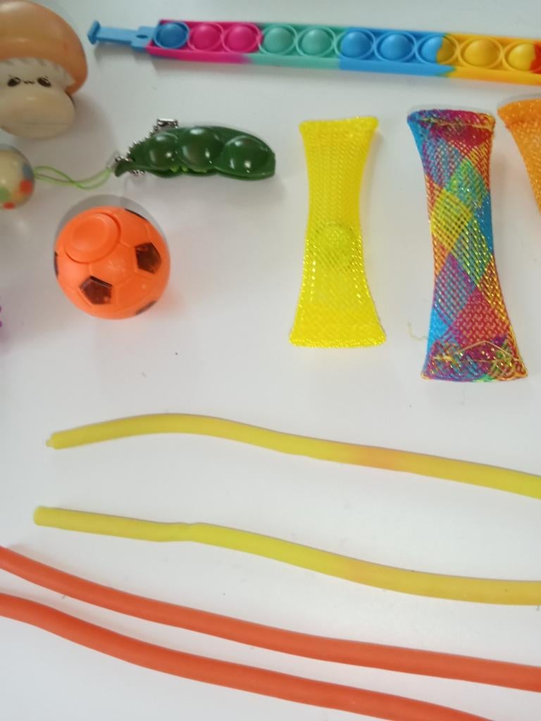 Kinder speelgoed:  fidget toys, Kinderen en Baby's, Speelgoed | Overig, Ophalen of Verzenden, Zo goed als nieuw, Jongen of Meisje