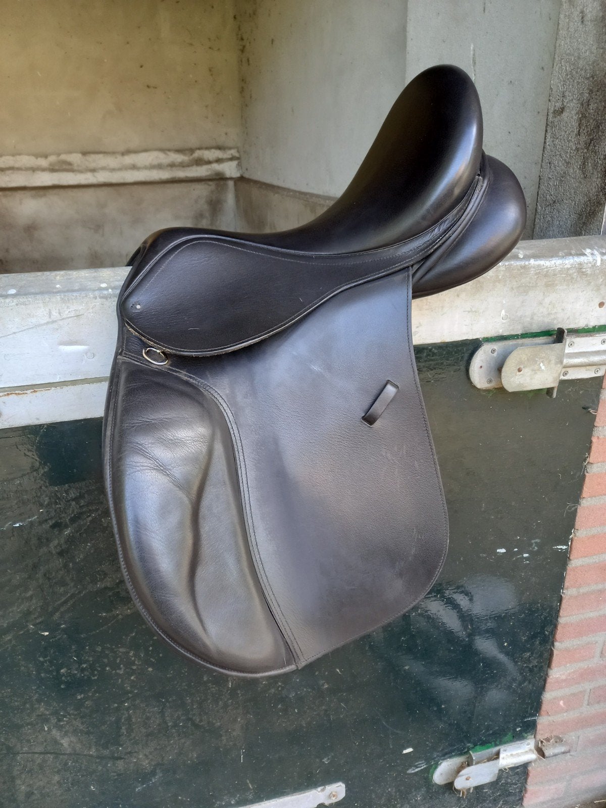 veelzijdigheids zadel, 17,5 inch, Ophalen, Wintec, Zo goed als nieuw, Middel
